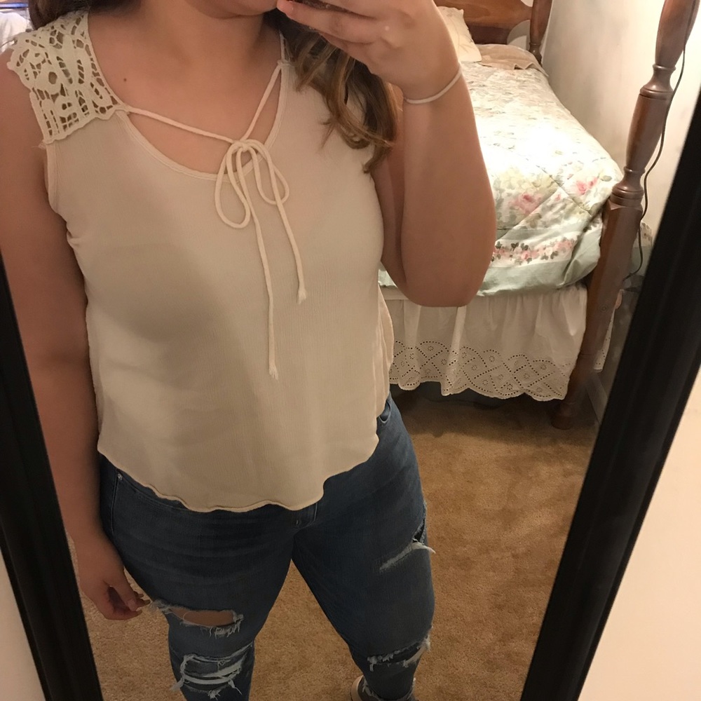 White short sleeve blouse